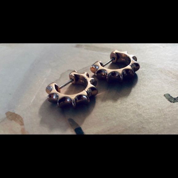 Spiked hoop earrings - Picture 2 of 4